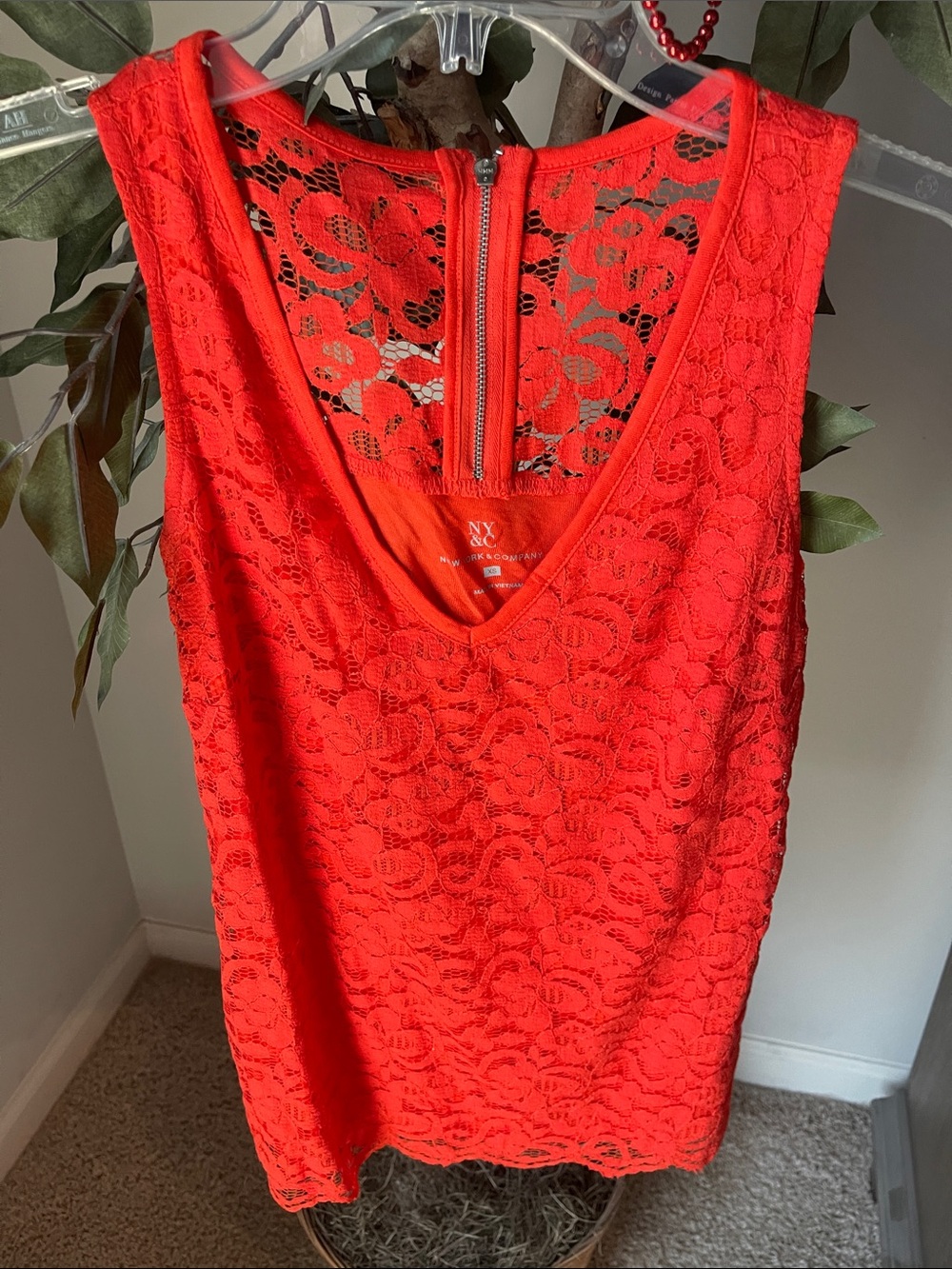 New York & Company Red Lace V-Neck Sleeveless Top